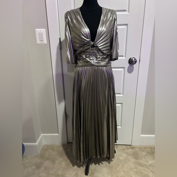 NYE Anthropologie short sleeve metallic cut out midi dress - Picture 6 of 15